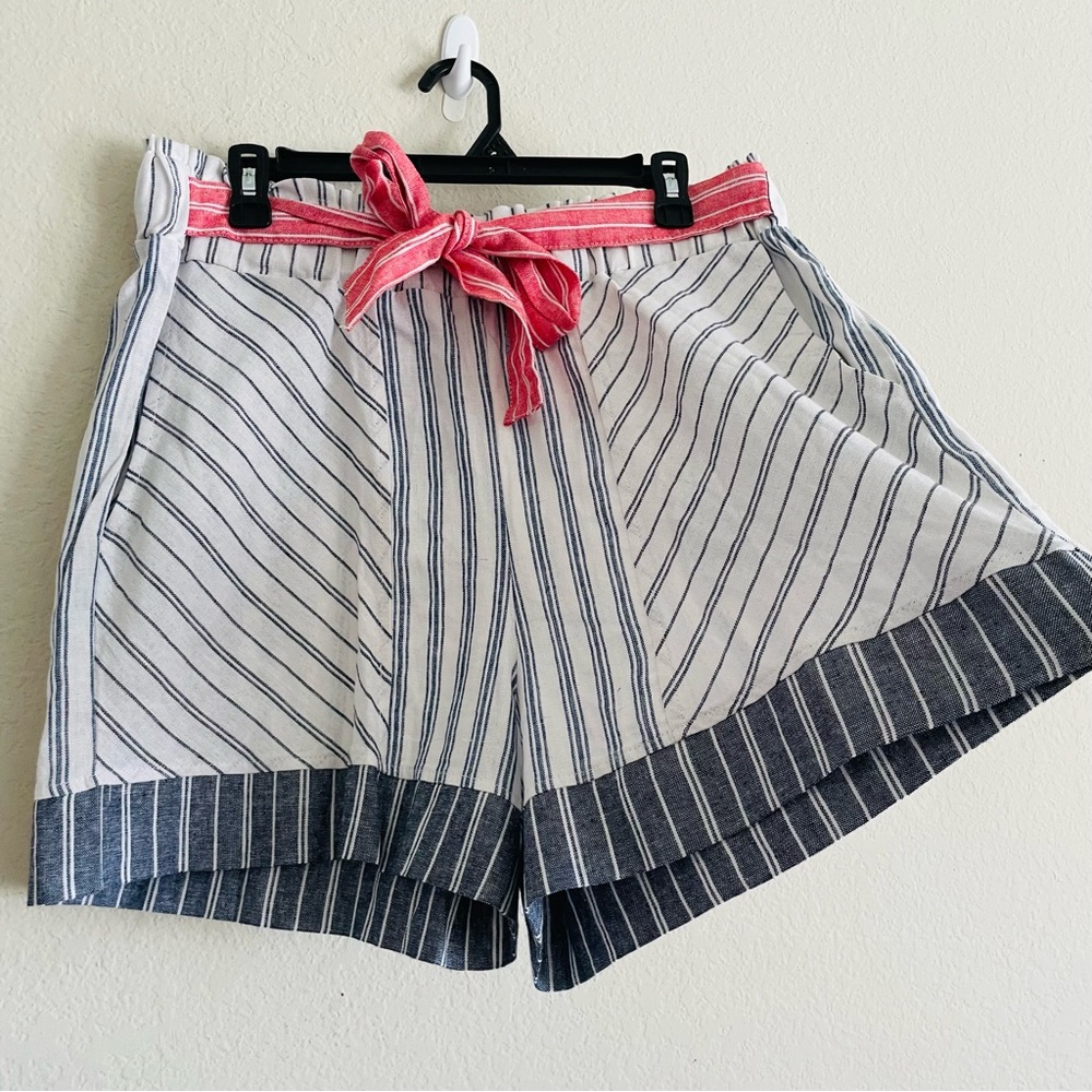 Cato Striped Women's linen Shorts with red Accent size L high waist summer chic